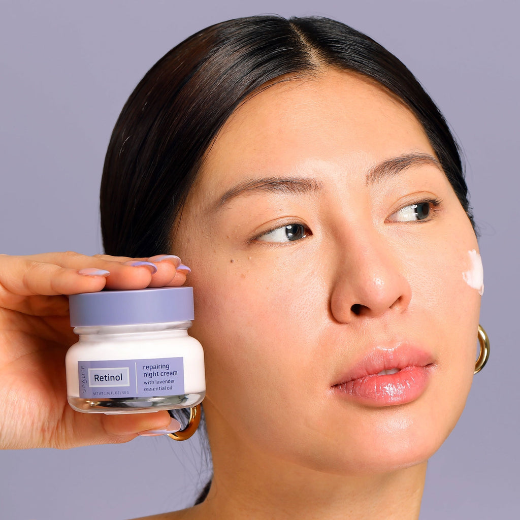 Cremă de noapte cu retinol și ulei de lavandă