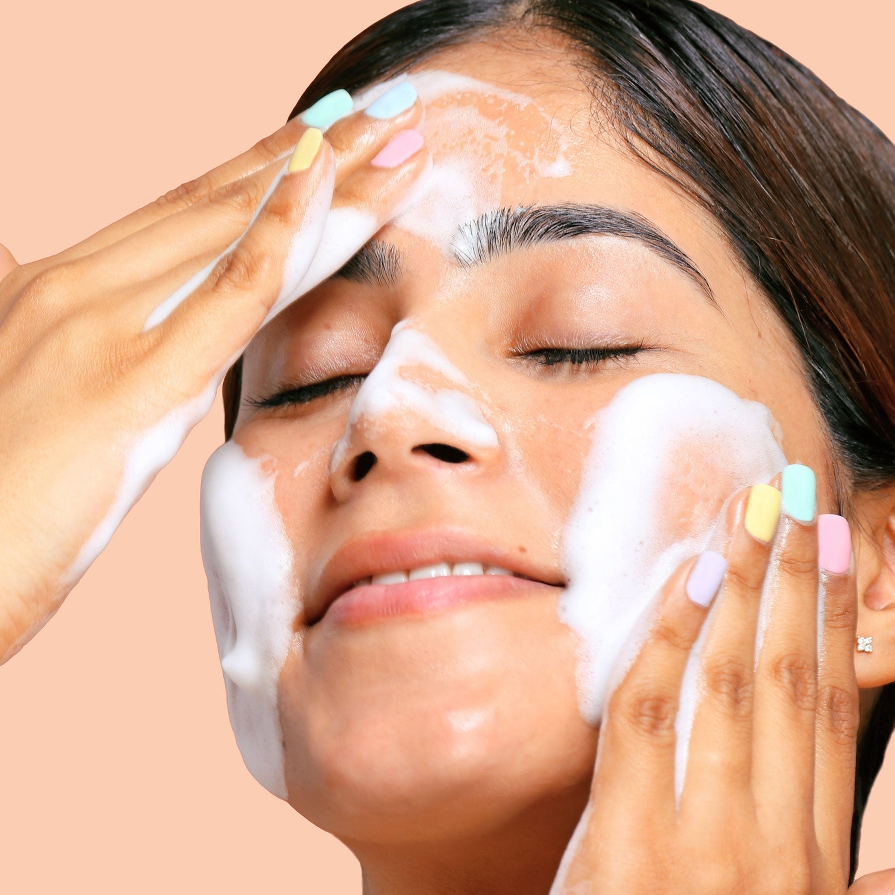 Gel de curățare facială spumant calmant Daily Calm