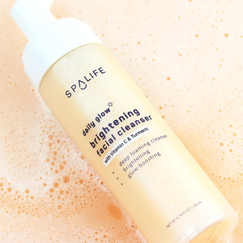 Gel spumant de curățare facială iluminator Daily Glow