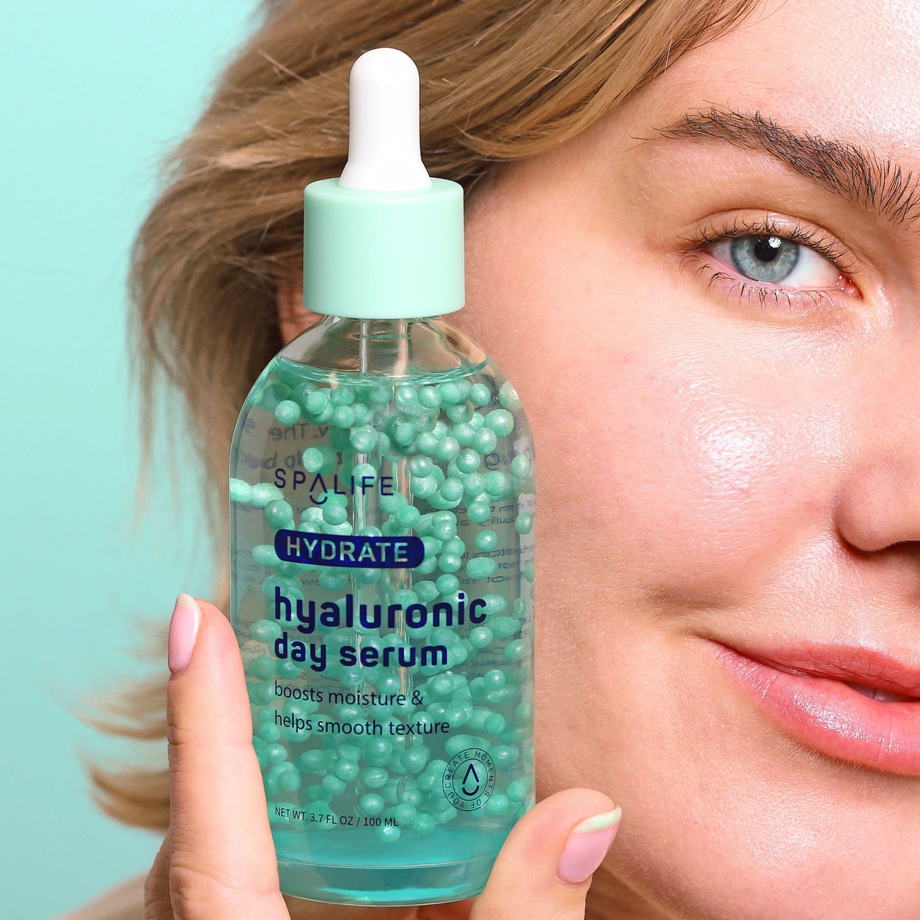 Ser de zi hidratant cu acid hialuronic